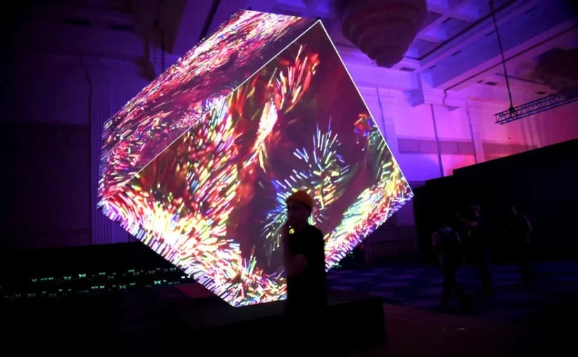 Tren ‘Holographic Art Festival’, Pameran Seni Visual Tiga Dimensi Tanpa Batas Ruang yang Mengubah Kota!